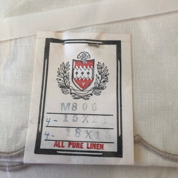 VINTAGE - NEW NEVER used GORGEOUS Hand Embroidered Pure Linen… - Picture 3 of 5